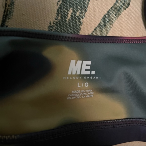 Melody Ehsani NWT Multicolor Camo Sports Bra & Buckle Straps Size Large - Picture 4 of 5